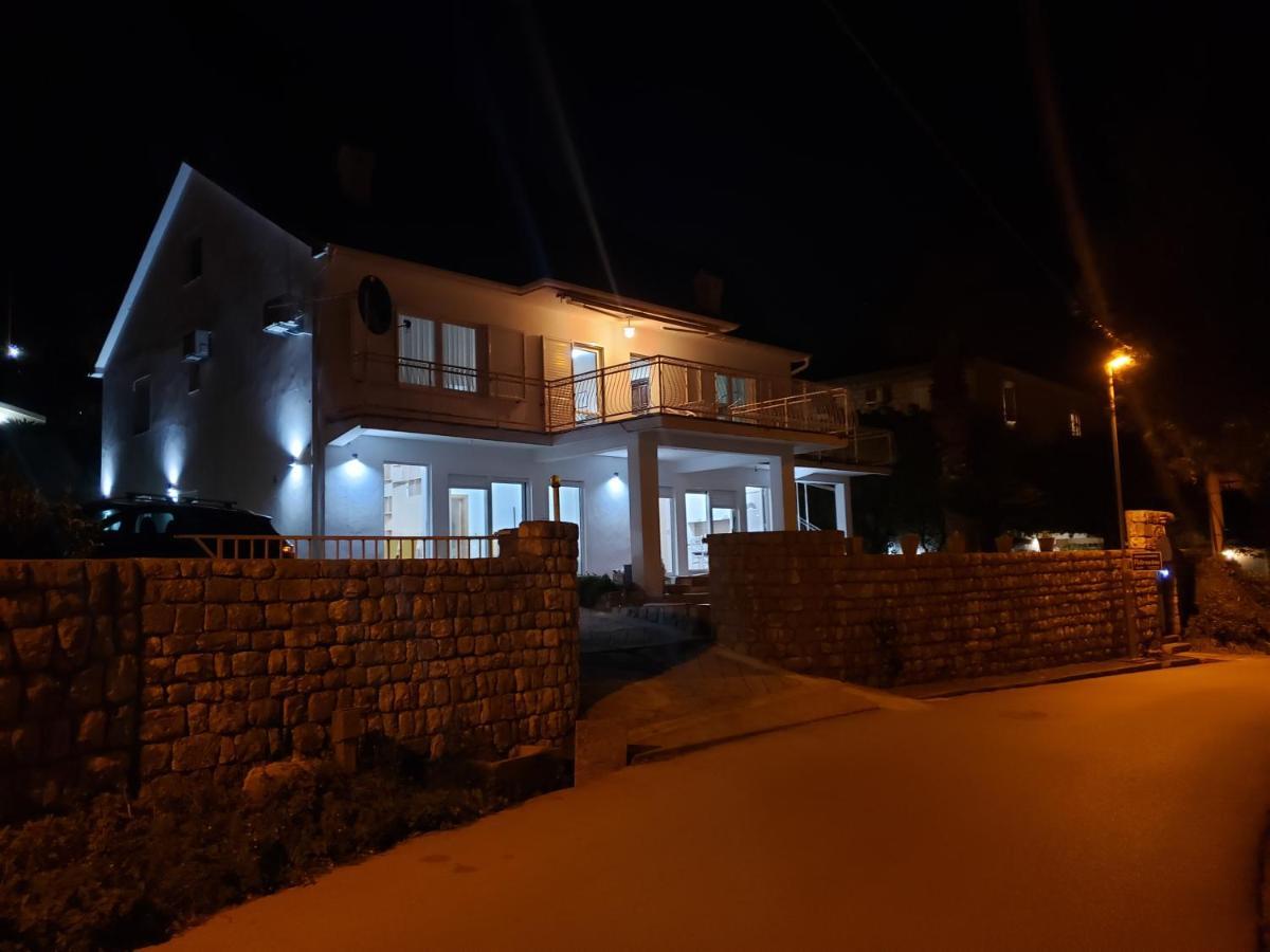 Waterfront Apartment Petrovina Kotor Bagian luar foto
